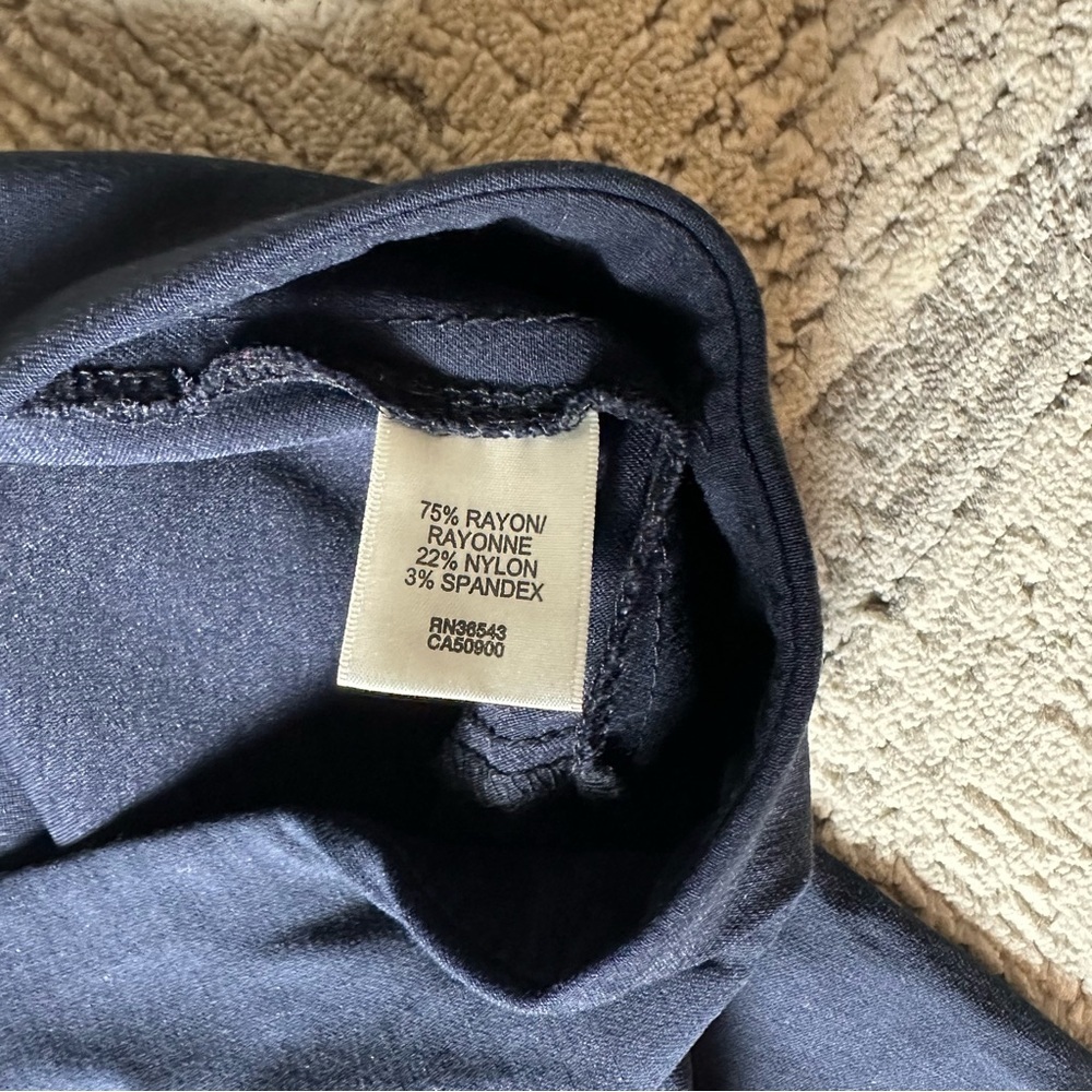 Van Heusen Navy Stretch Pants Women’s Size M Scalloped Hem, Pull-On Style - Picture 6 of 6